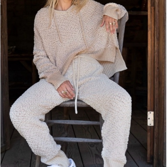 **Brand New** POL knit joggers - Picture 2 of 4